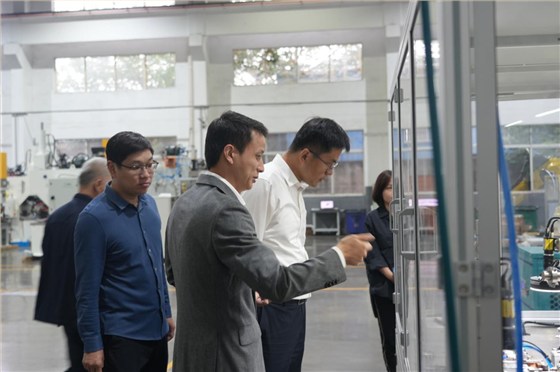 江阴副市长陈涵杰莅临参观海菲智能，共绘发展蓝图 
